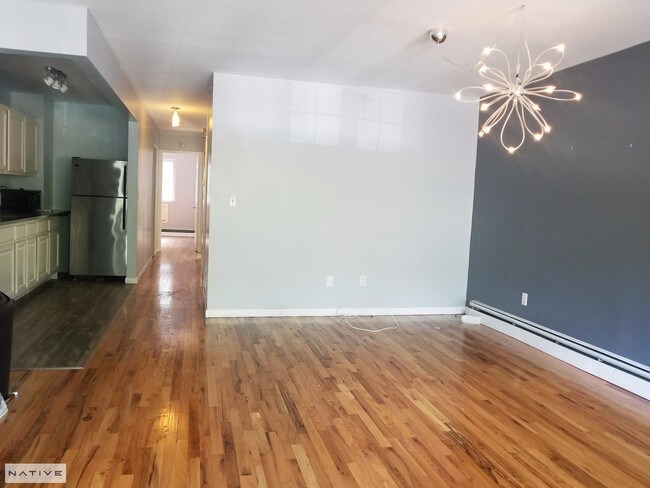 Foto del edificio - 968A Myrtle Ave