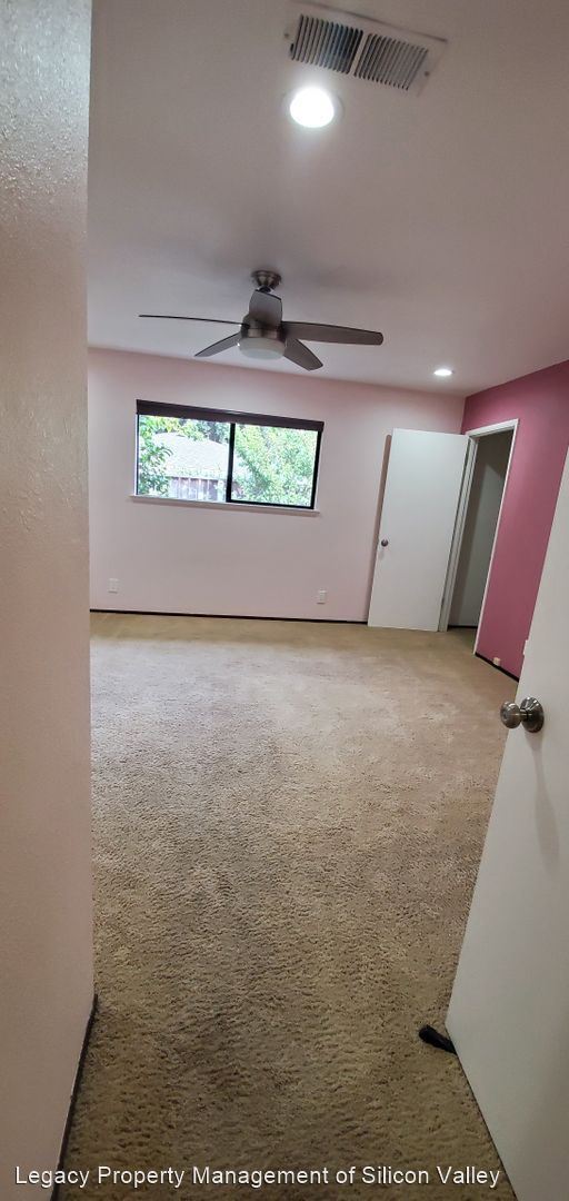 Foto del edificio - 3 br, 2 bath House - 1467 Mount Shasta Avenue