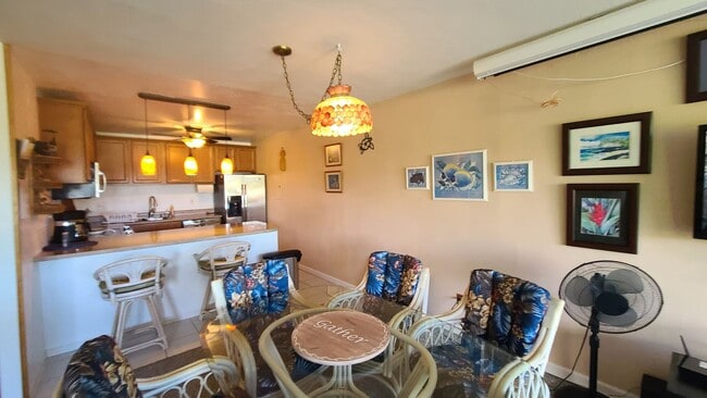 Building Photo - 2 Bedroom 2 Bath Furnished Condo