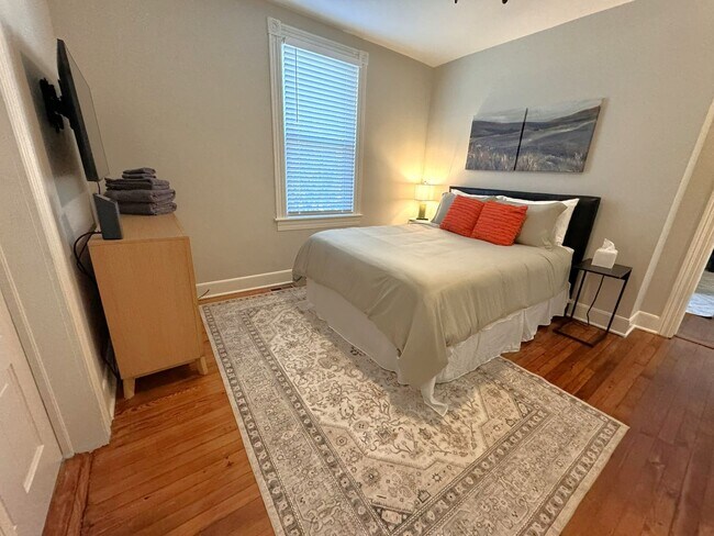 Foto del edificio - 3 Bed 1 Bath Modern Home