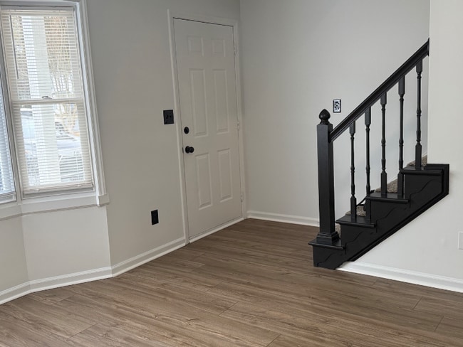 Building Photo - 350 Haven Dr