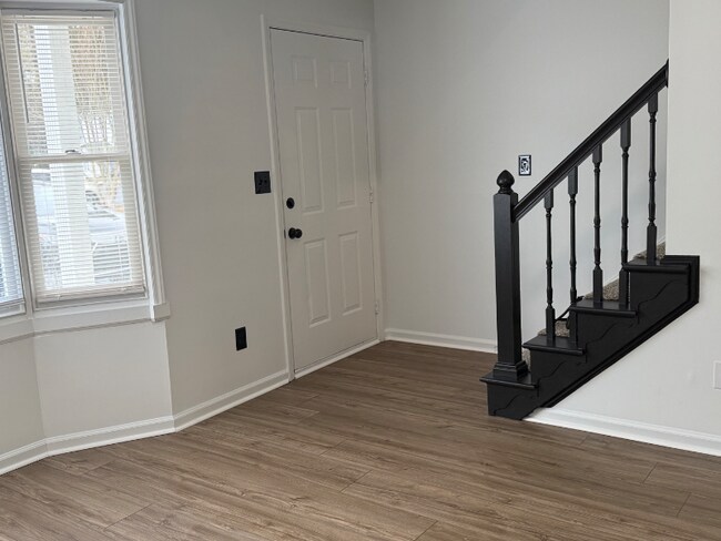 Foto del edificio - 350 Haven Dr