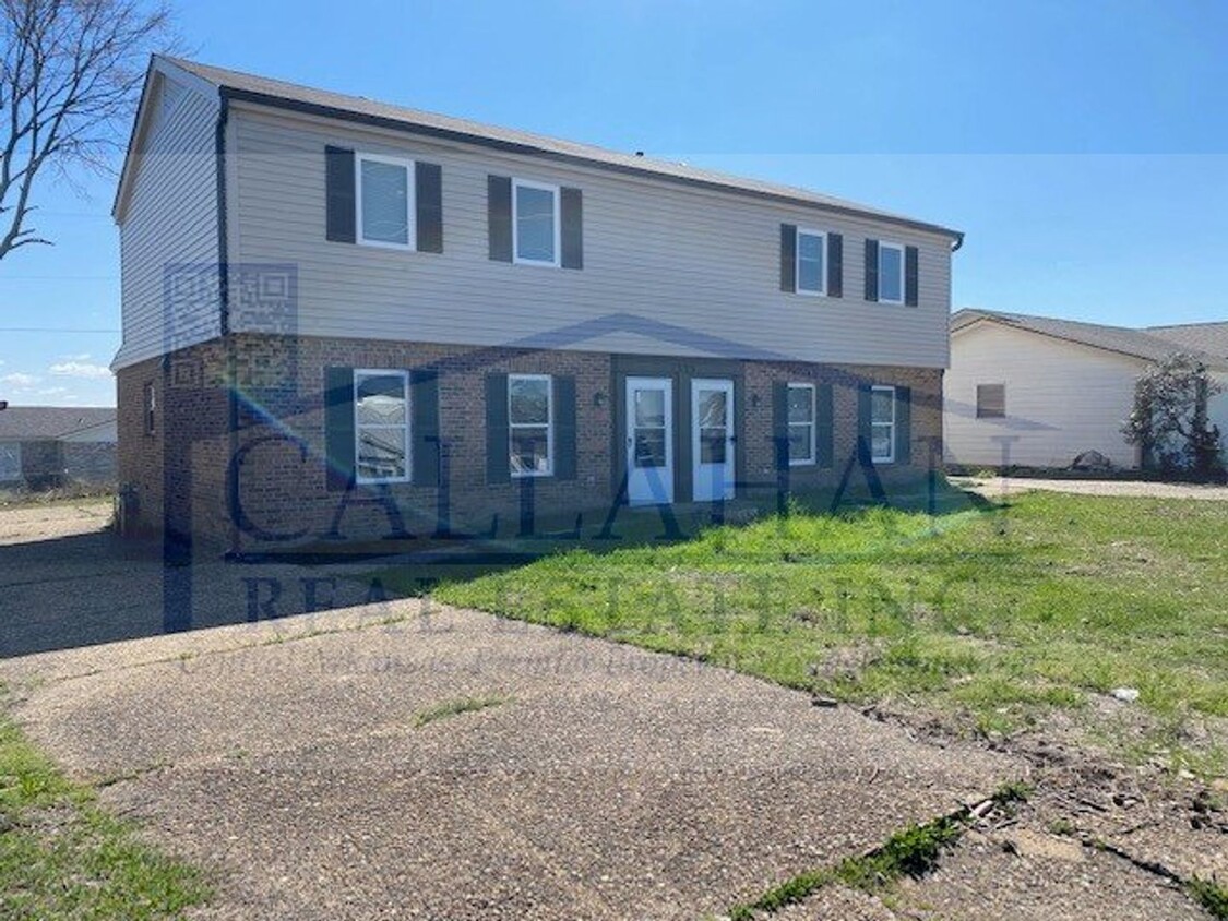 Foto principal - 1323 North Shackleford