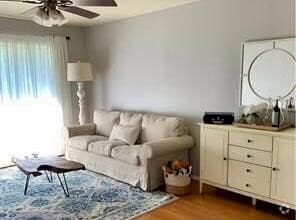 Building Photo - 5320 Balcones Dr
