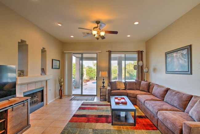 Building Photo - 10342 E Tierra Buena Ln