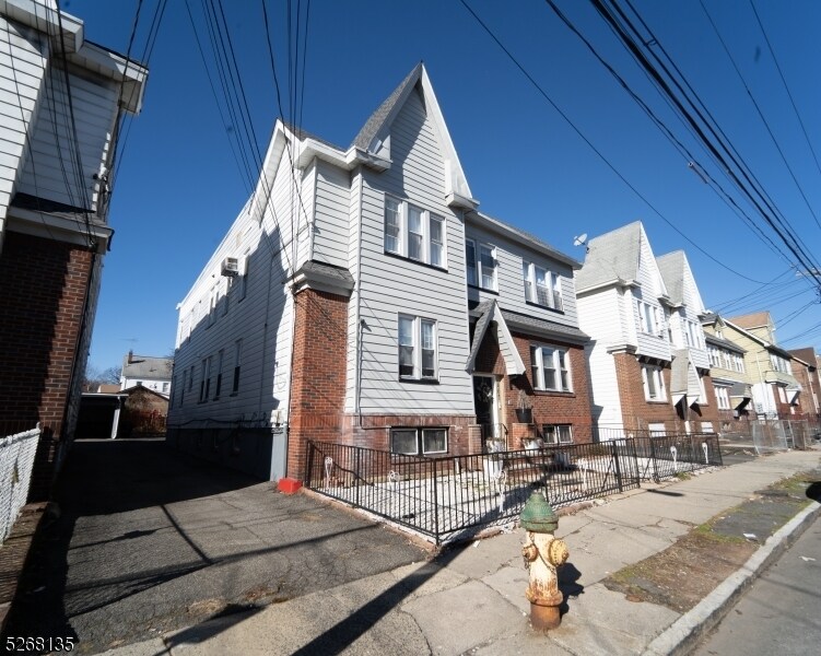 407 Kerrigan Blvd, Newark, NJ 07106 House Rental in Newark, NJ