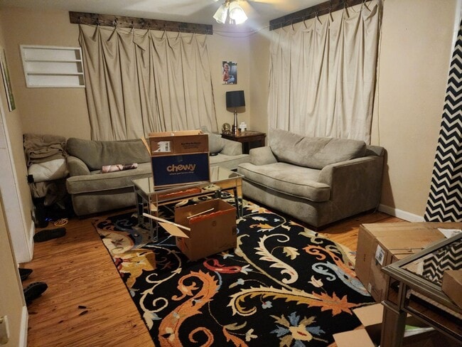 Building Photo - 603 Estel Street
