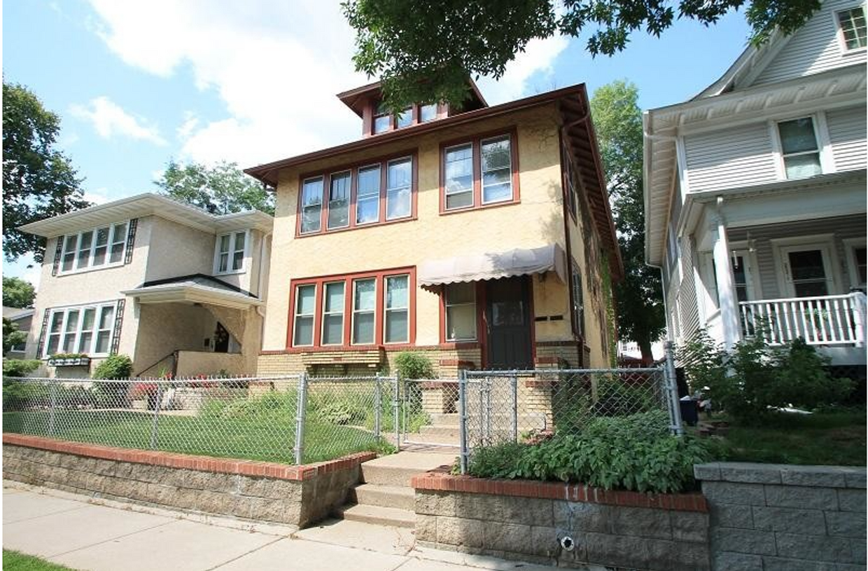 Primary Photo - Main Floor Duplex in St. Paul, 3 bedrooms,...