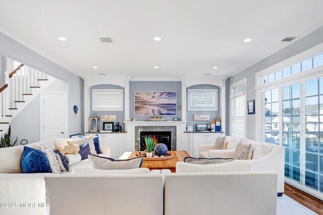 Building Photo - 206 N Lagoon Rd