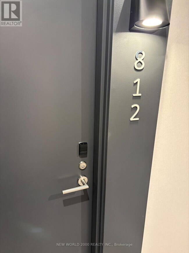 Photo du bâtiment - 180 Front St E