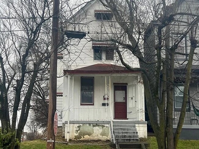 Building Photo - 300 Washington Ave