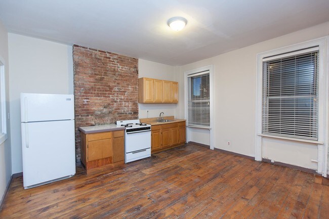 Building Photo - 116 Berry Street