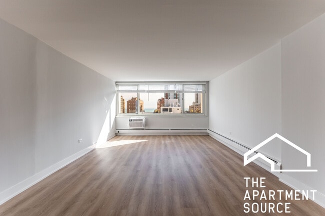 Building Photo - 1344 N Dearborn St