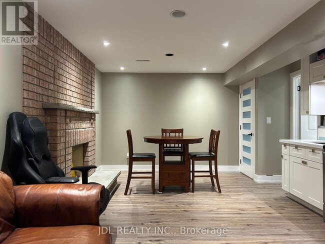 Building Photo - 116 Newton Dr