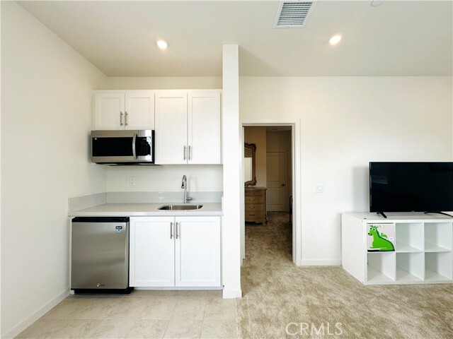 Building Photo - 15658 Caterpillar Dr