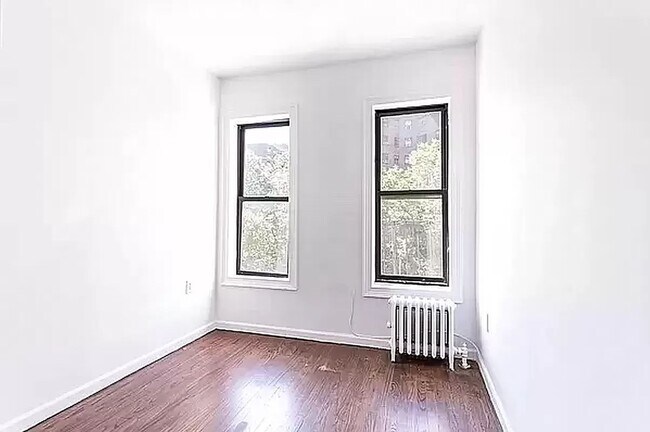 Building Photo - 207 Madison Street