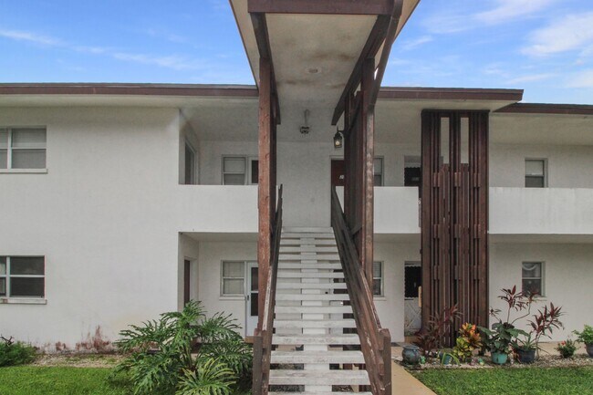 Foto del edificio - Puritan Arms Annual Condo for Rent