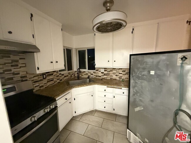 Foto del edificio - 579 E Fairview Blvd