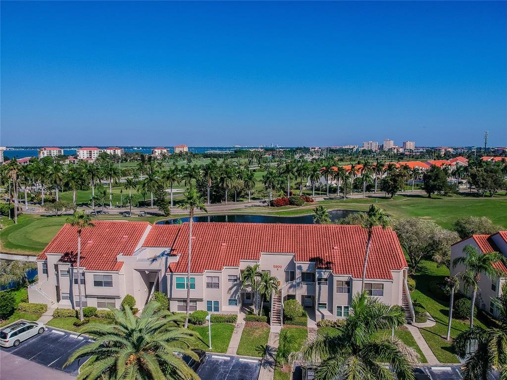 Foto principal - 5900 Bahia Del Mar Cir