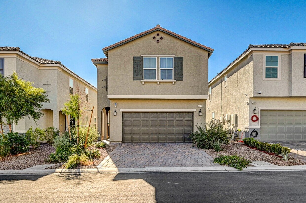 Primary Photo - AMAZING 2 Story, 5 Bedroom Home in Gated c...