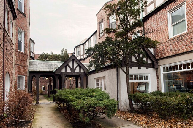 Foto del edificio - 910 Green Bay Rd