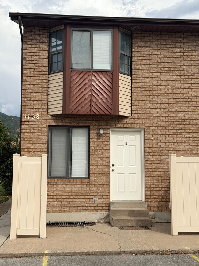 Building Photo - 1158 N 200 W