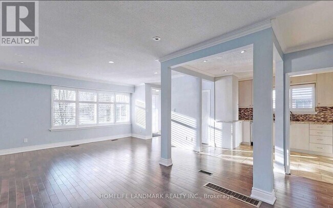 Building Photo - 381 Osiris Dr