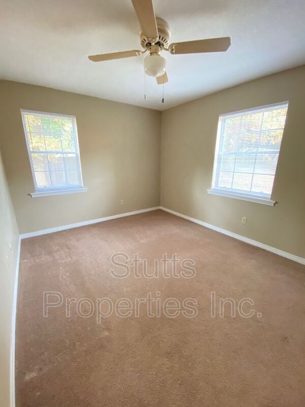 1975 Darby Dr Unit B7, Florence, AL 35630 Condo for Rent in Florence