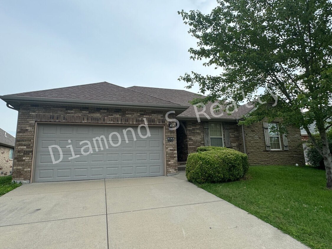 Primary Photo - Gorgeous 3 Bedroom All Brick Home Availabl...