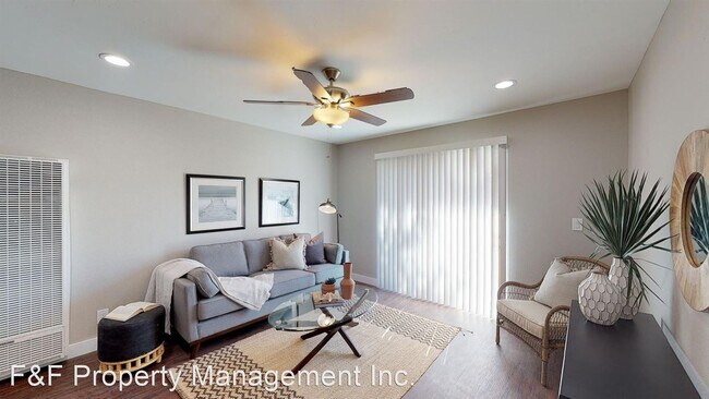 Foto del edificio - 3380 Harding St