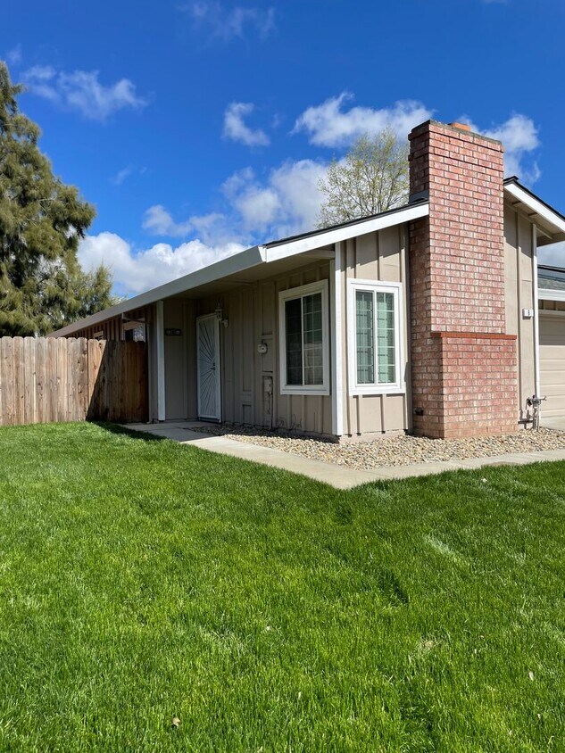 REMODELED DUPLEX CLOSE TO DOWNTOWN IN S. N... - REMODELED DUPLEX CLOSE TO DOWNTOWN IN S. N...