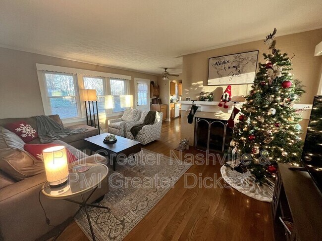 Foto del edificio - 102 Park Circle Dr