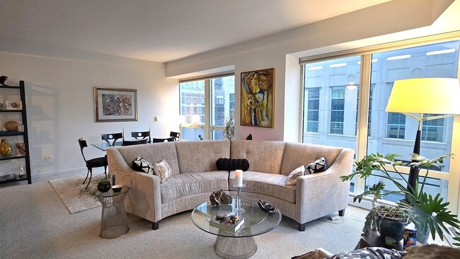 Foto del edificio - 57 E Delaware Pl