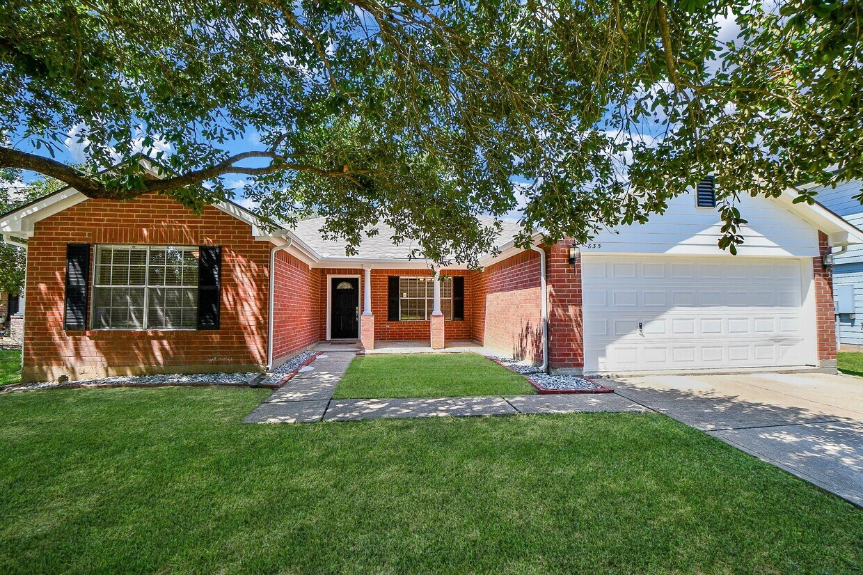 Foto principal - 835 Victoria Lakes Dr