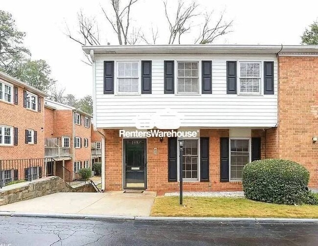 Building Photo - 6520 Roswell Rd