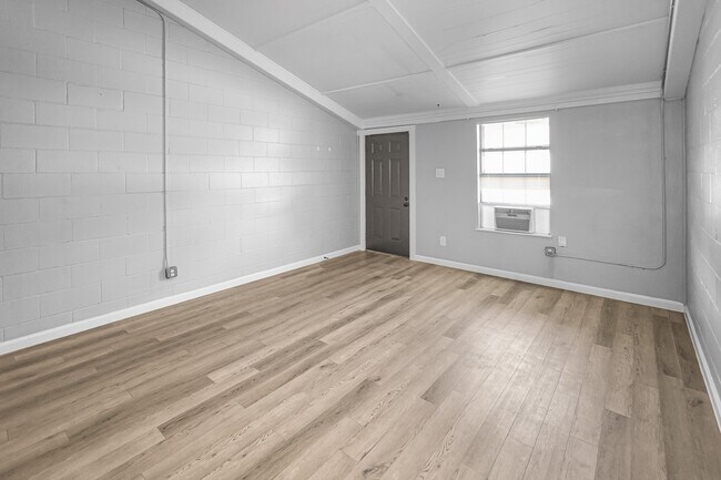 Foto del edificio - 1315 Alliance St