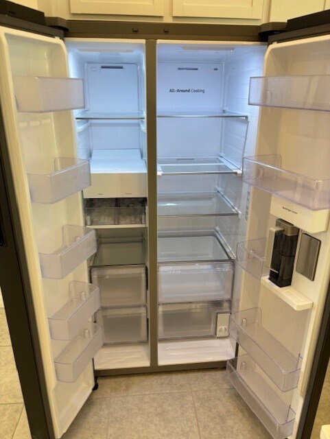 Foto del edificio - 3761 Academia Ave