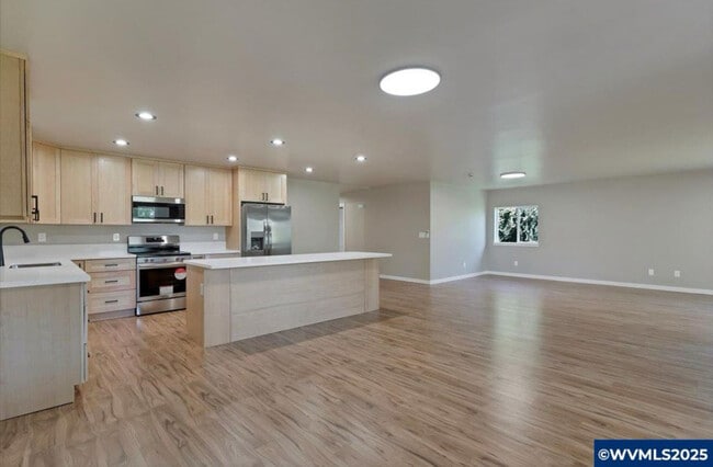 Foto del edificio - 527 22nd St NE