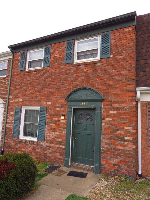 Foto principal - 1337 Devon Ln
