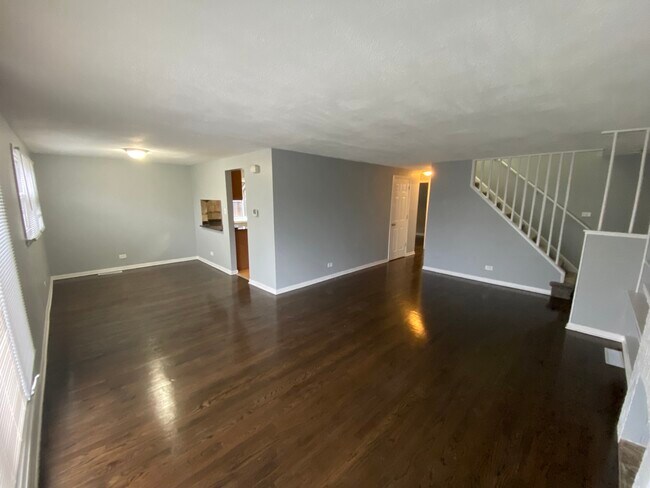 Building Photo - 16919 Old Elm Dr