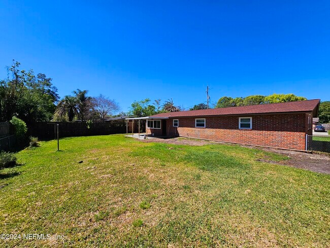 Building Photo - 4041 Pelican Rd