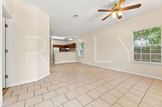 Foto del edificio - 2908 Whisper Oaks Ln
