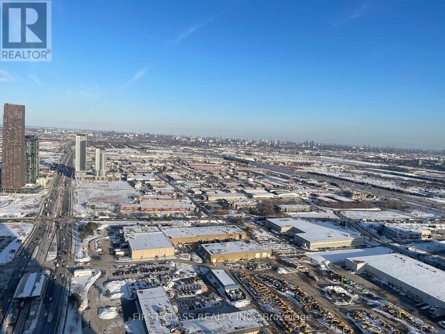 Photo du bâtiment - 8 Interchange Wy