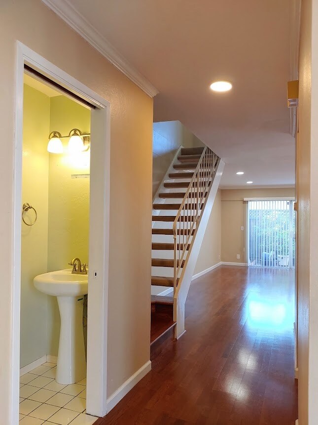 Entryway - 1345 Merrivale West Sq