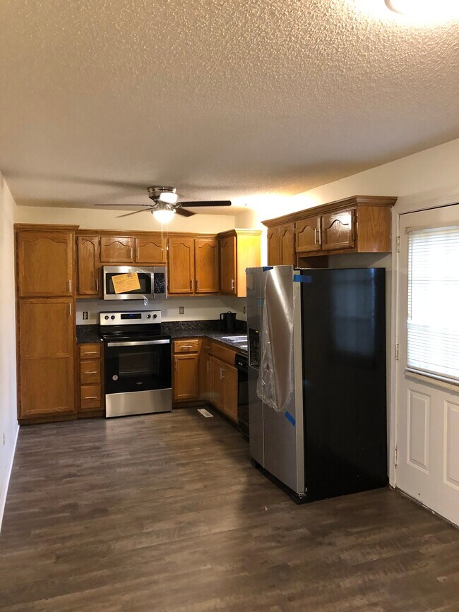 13813 S Shannan St, Olathe, KS 66062 House Rental in Olathe, KS