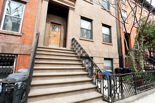 Building Photo - 279 Sackett St