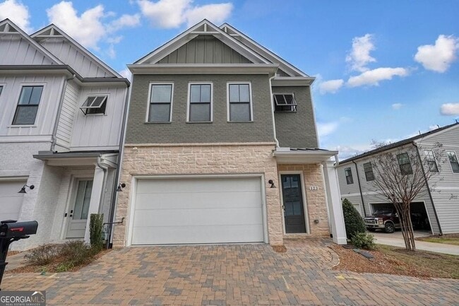 Photo - 123 Village Green Ave House