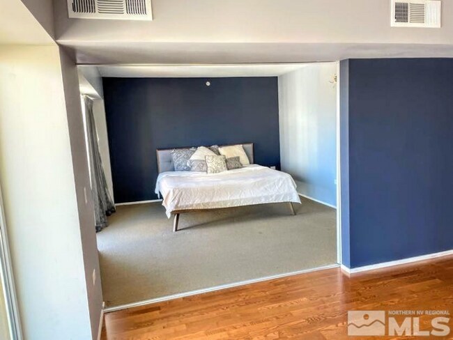 Foto del edificio - 255 N Sierra St