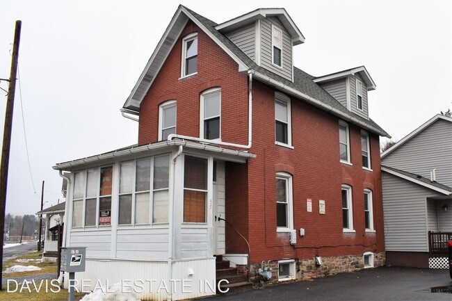 Building Photo - 557 W Church St