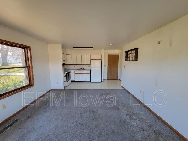 Building Photo - 403 7th St SW